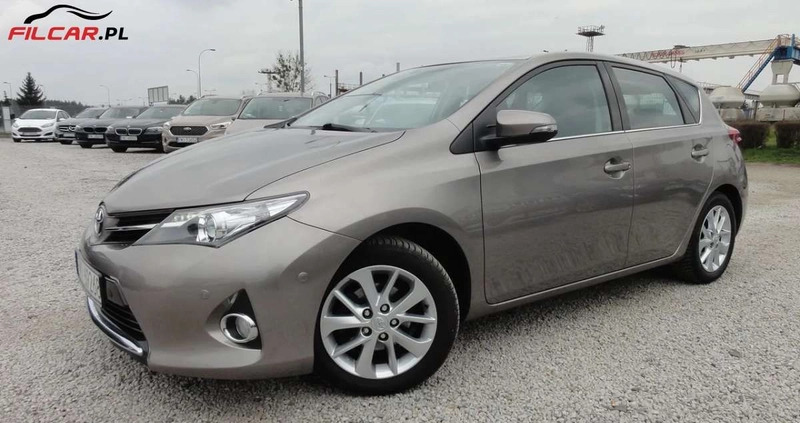 Toyota Auris cena 49990 przebieg: 61000, rok produkcji 2012 z Nowe Miasto nad Pilicą małe 232